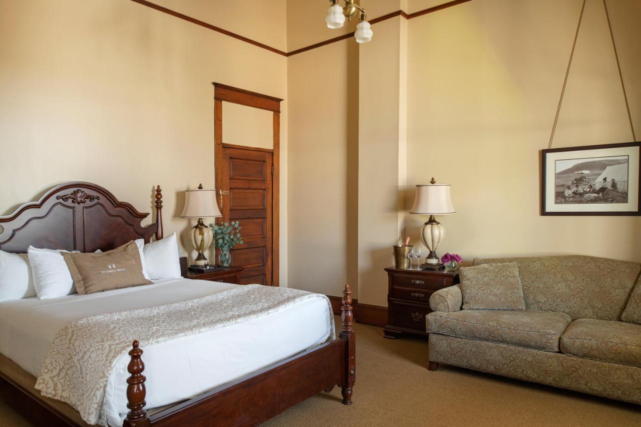 The Sacajawea Hotel Three Forks Екстериор снимка